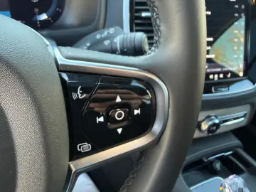 VOLVO XC90 Ultimate Bright AWD~7Sitz~Pano~Lede~ACC~Kam