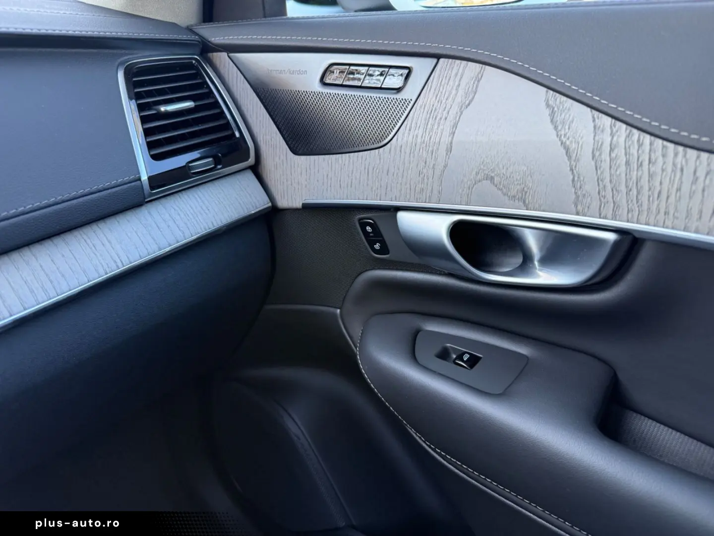 VOLVO XC90 Ultimate Bright AWD~7Sitz~Pano~Lede~ACC~Kam