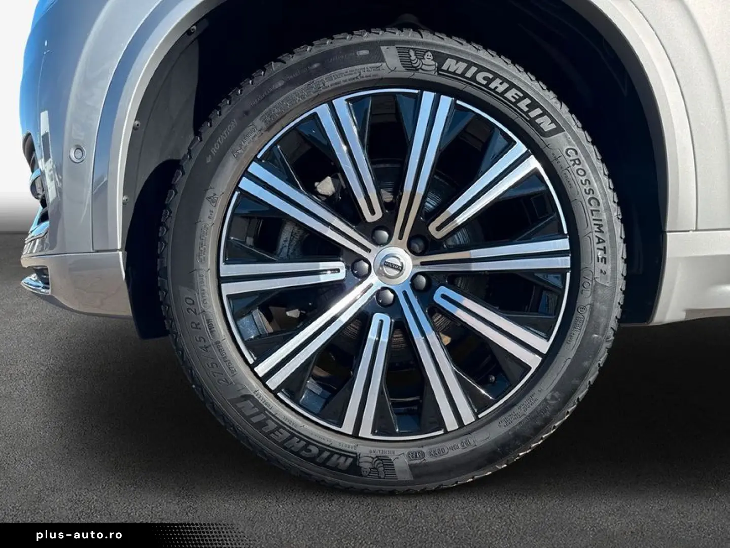 VOLVO XC90 B5 B AWD Plus Bright Pano AHK Privacy 360 V