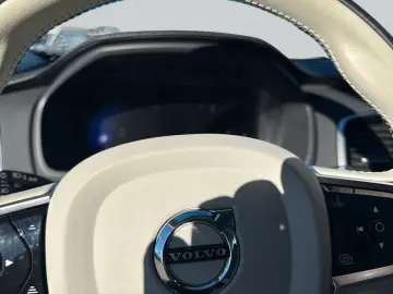 VOLVO XC90 B5 B AWD Plus Bright Pano AHK Privacy 360 V