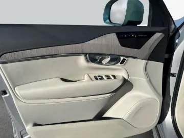 VOLVO XC90 B5 B AWD Plus Bright Pano AHK Privacy 360 V