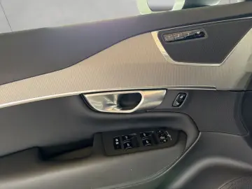 VOLVO XC90 B5 B AWD Core