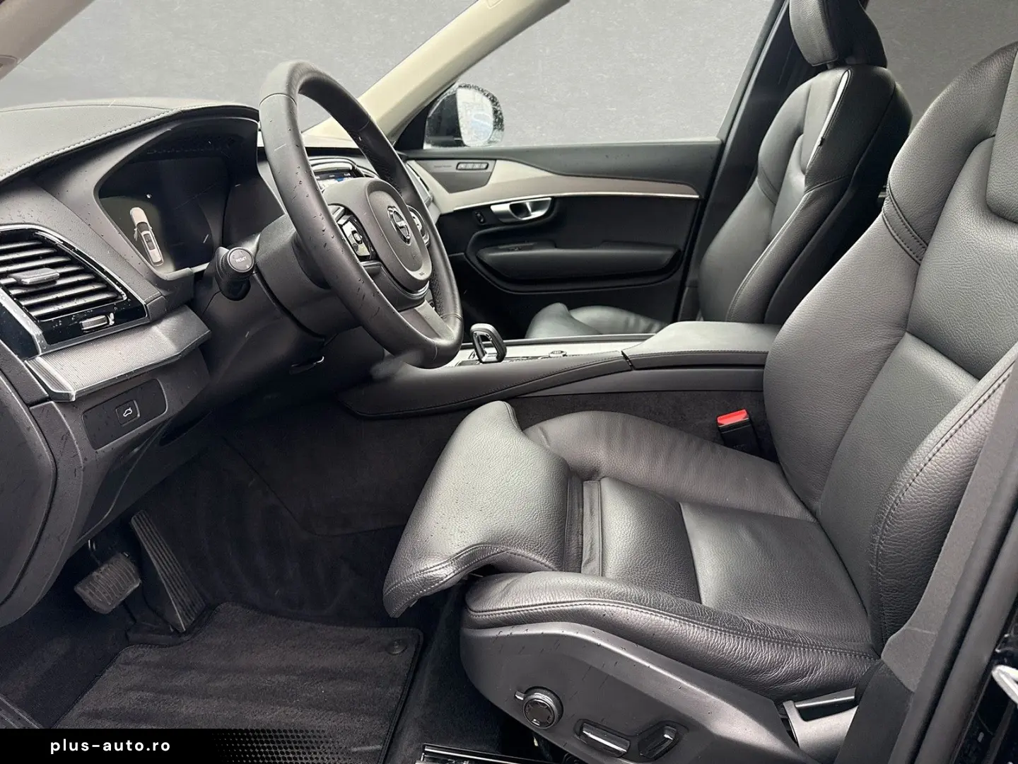 VOLVO XC90 B5 AWD Mild-Hybrid Plus Bright 7-Sitzer AHK