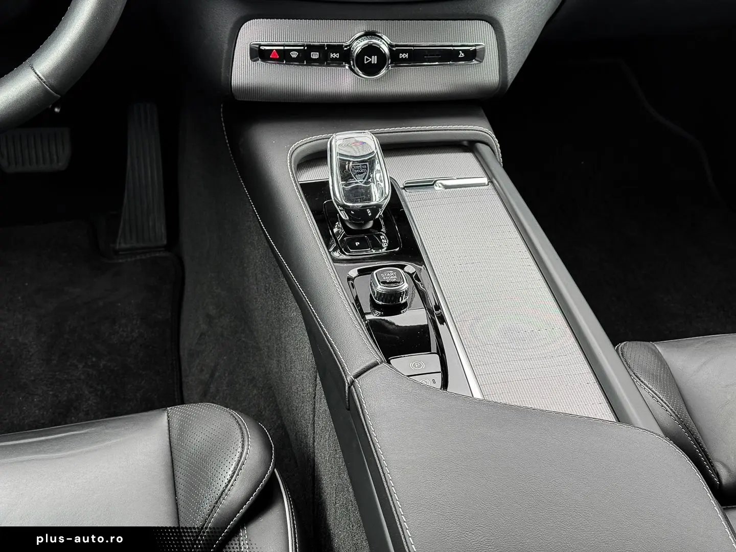 VOLVO XC90 R Design AWD AD StandHZG AHK Navi Digitales