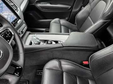 VOLVO XC90 R Design AWD AD StandHZG AHK Navi Digitales