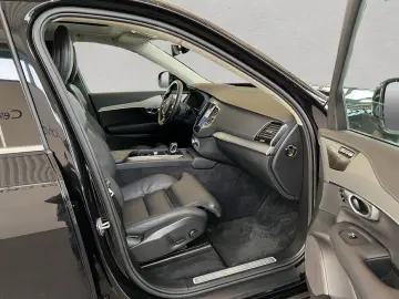 VOLVO XC90 B5 AWD Plus-Bright Glasd 7S 360  Standh Led