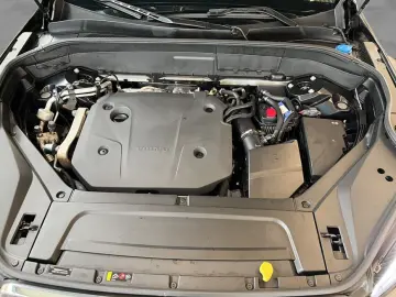 VOLVO XC90 B5 AWD Plus-Bright Glasd 7S 360  Standh Led