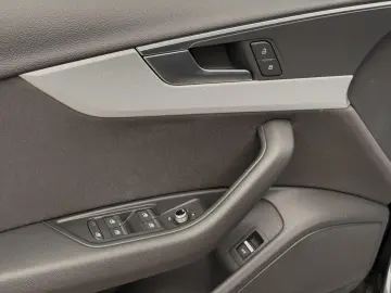 Audi A4 2.0 TDI DPF multitronic Attraction