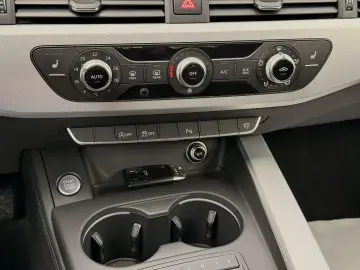 Audi A4 2.0 TDI DPF multitronic Attraction