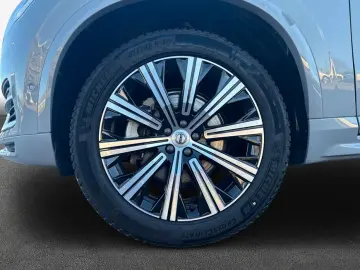 VOLVO XC90 B5 B AWD Plus Bright Lufzfahrw. Privacy Gla