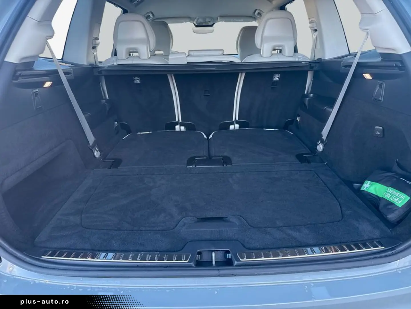 VOLVO XC90 B5 B AWD Plus Bright Lufzfahrw. Privacy Gla