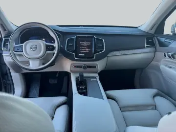 VOLVO XC90 B5 B AWD Plus Bright Lufzfahrw. Privacy Gla