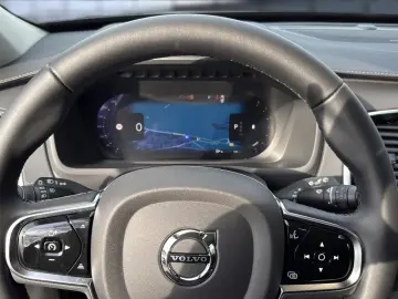 VOLVO XC90 B5 (Diesel) Plus Bright AWD Automatik Navi