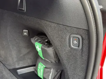 VOLVO XC90 B5 (Diesel) Plus Bright AWD Automatik Navi