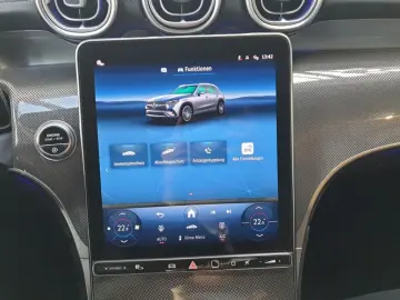 MERCEDES-BENZ GLC 300 d 4MATIC AMG Line Night Paket &hellip;