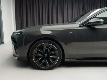 BMW i7 xDrive E60