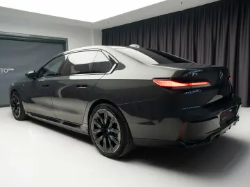 BMW i7 xDrive E60