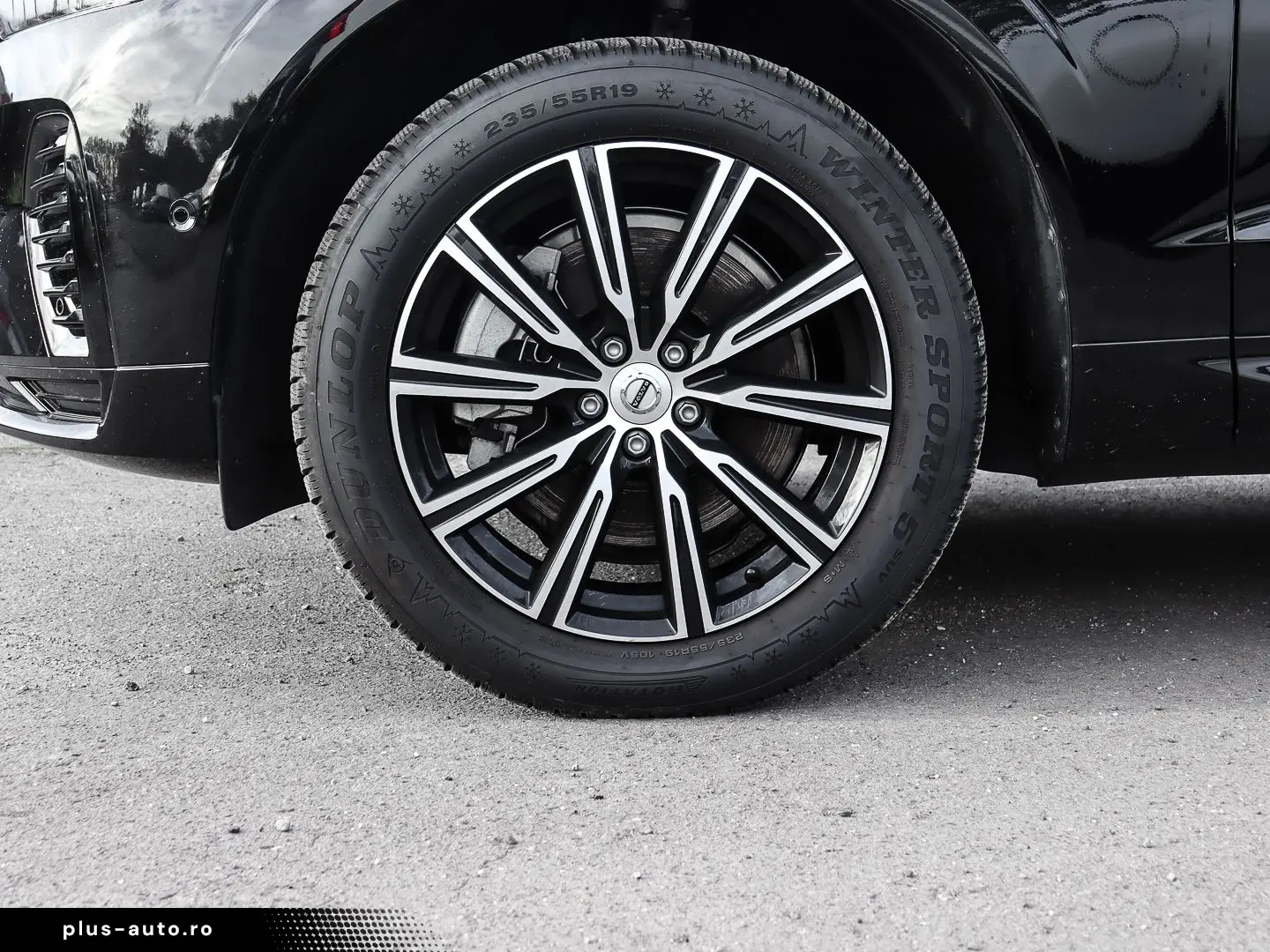 VOLVO XC60 Plus Dark Recharge Plug-In Hybrid AWD T8 Tw