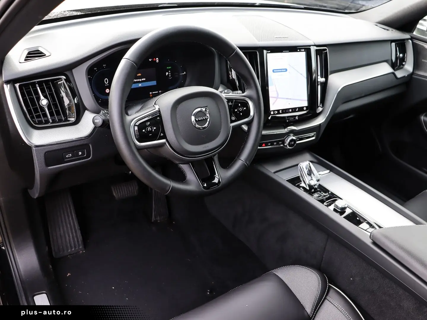 VOLVO XC60 Plus Dark Recharge Plug-In Hybrid AWD T8 Tw