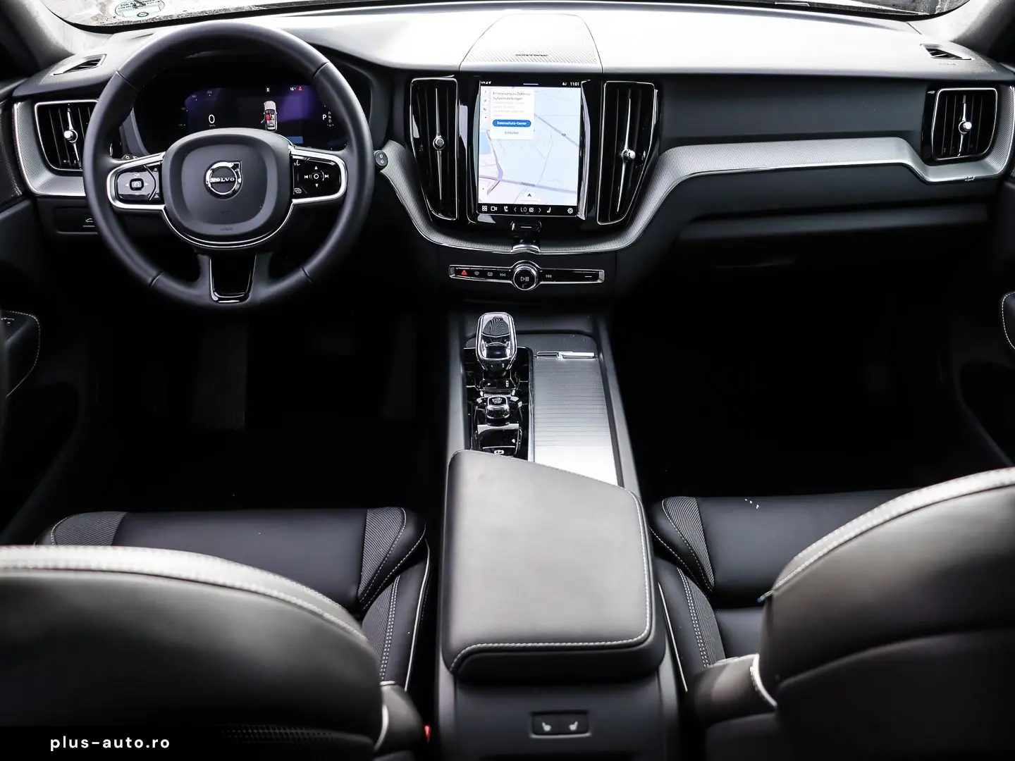 VOLVO XC60 Plus Dark Recharge Plug-In Hybrid AWD T8 Tw