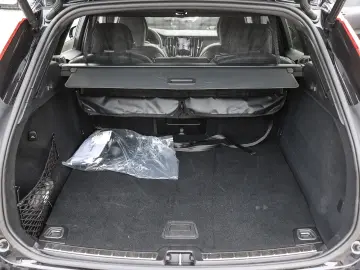 VOLVO XC60 Plus Dark Recharge Plug-In Hybrid AWD T8 Tw