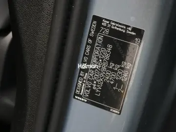 VOLVO XC60 B4 B Plus Dark ACC RFK Navi Leder LED