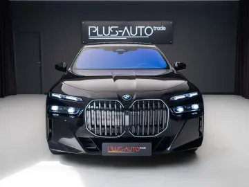 BMW 750e XDRIVE THEATRE HUD SKY-L B&W