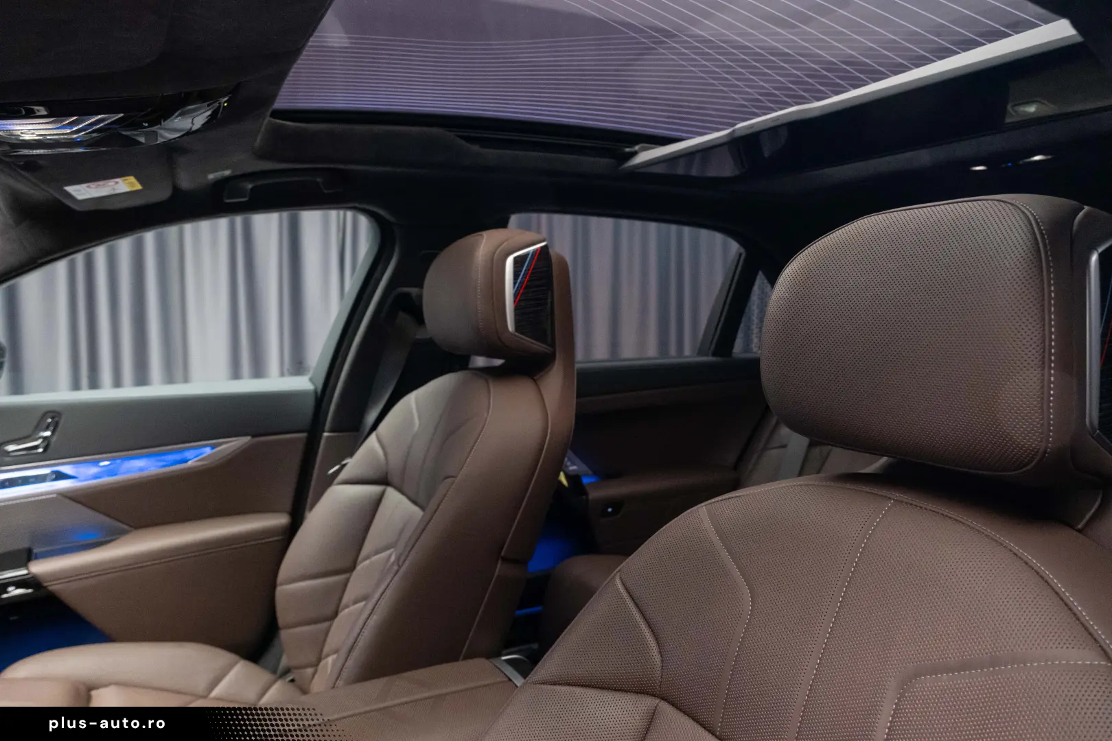 BMW 750e XDRIVE THEATRE HUD SKY-L B&W