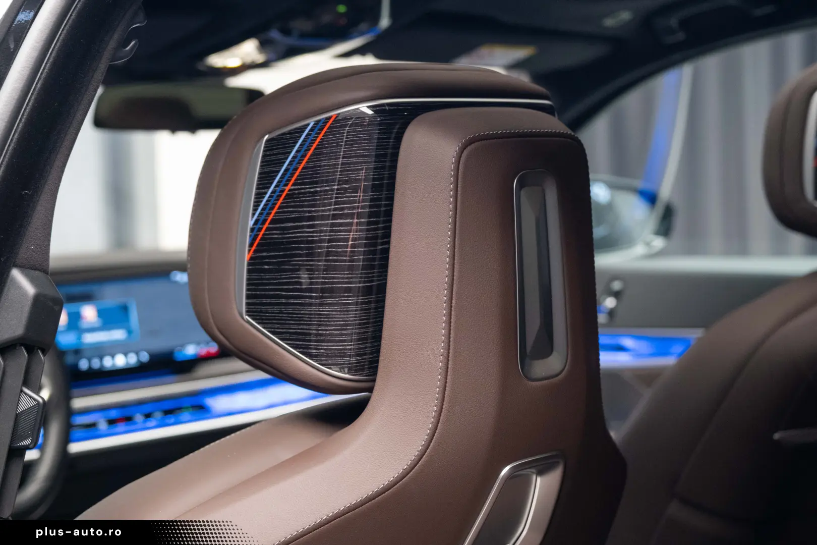 BMW 750e XDRIVE THEATRE HUD SKY-L B&W