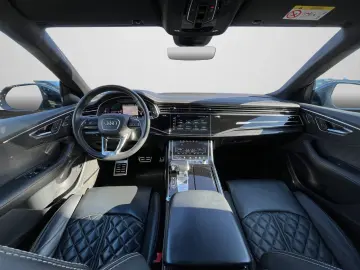 AUDI Q8 S line comp. 50 TDI PANO AHK MATRIX STANDHZ