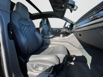 AUDI Q8 S line comp. 50 TDI PANO AHK MATRIX STANDHZ