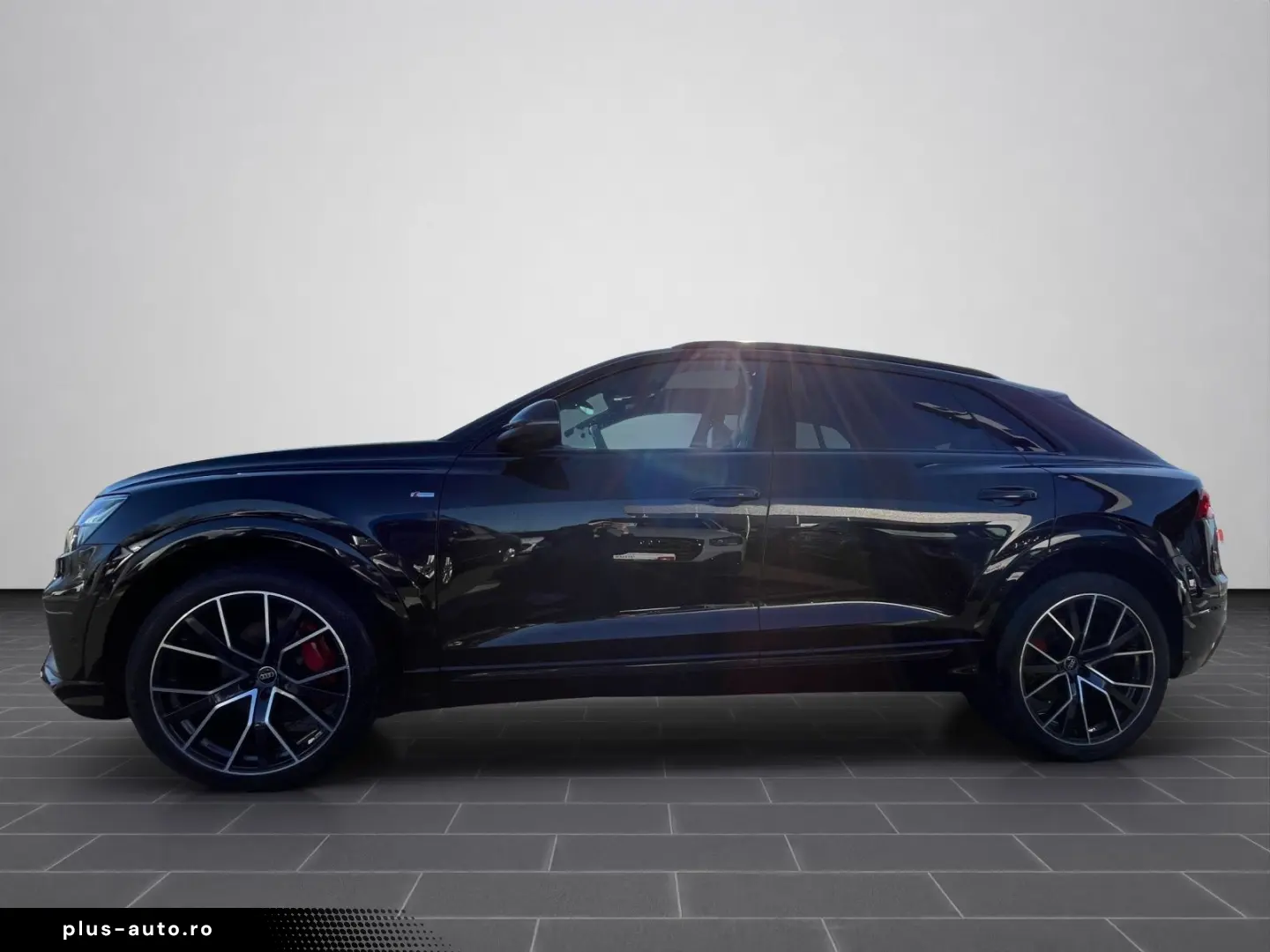 AUDI Q8 S line comp. 50 TDI PANO AHK MATRIX STANDHZ