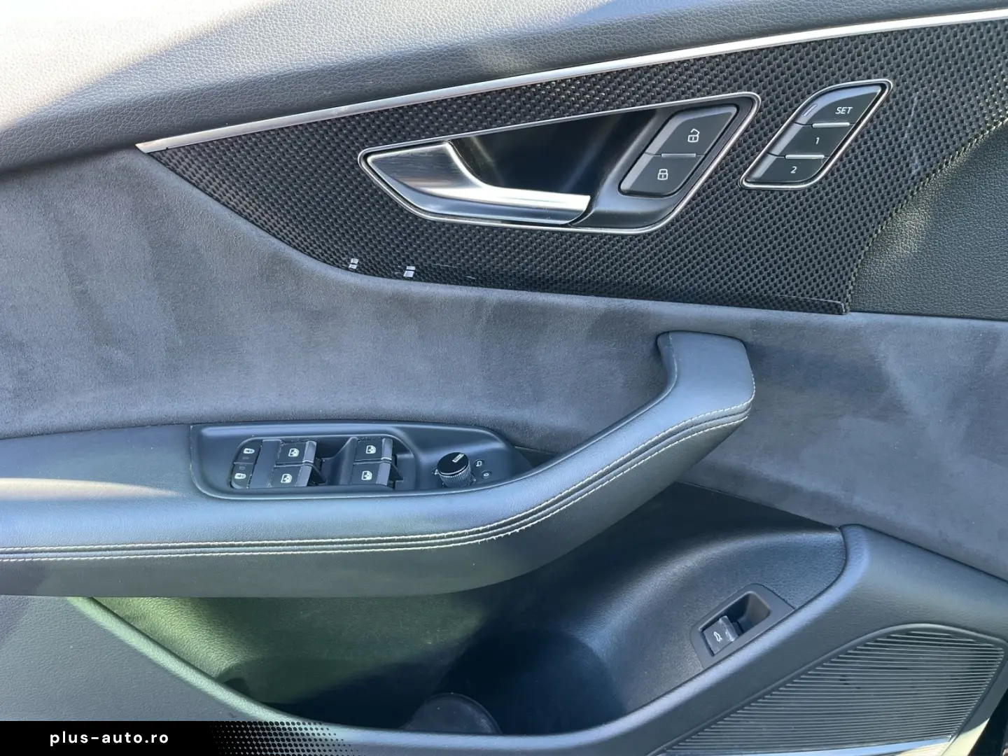 AUDI Q8 S line comp. 50 TDI PANO AHK MATRIX STANDHZ