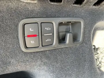 AUDI Q8 S line comp. 50 TDI PANO AHK MATRIX STANDHZ