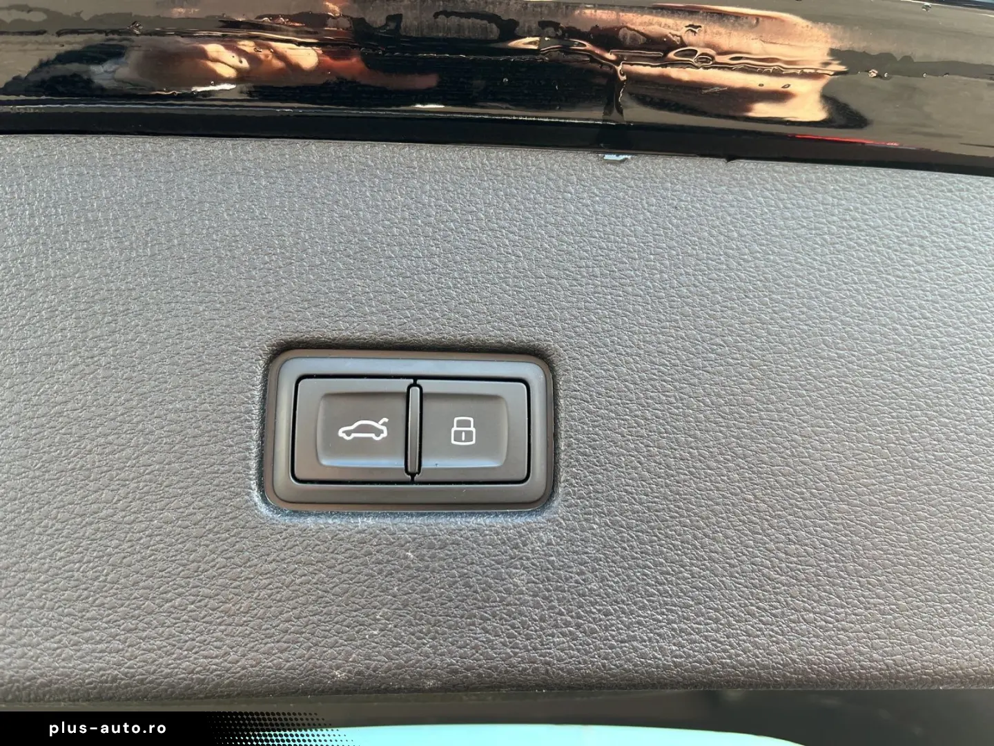 AUDI Q8 S line comp. 50 TDI PANO AHK MATRIX STANDHZ