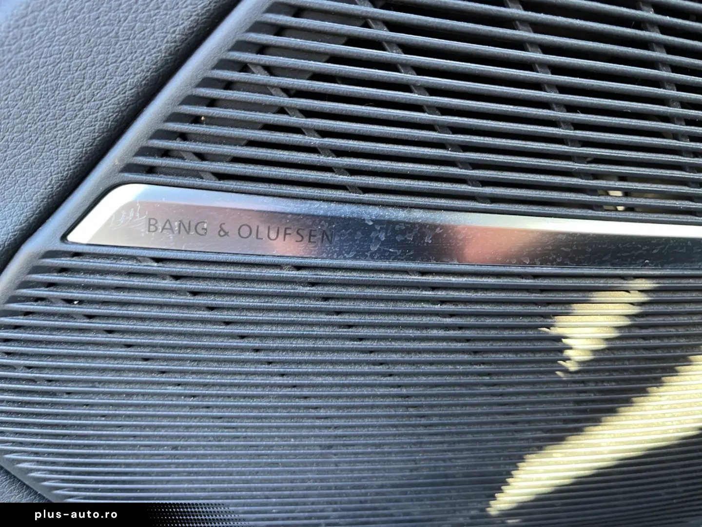 AUDI Q8 S line comp. 50 TDI PANO AHK MATRIX STANDHZ