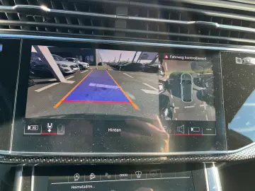 AUDI Q8 S line comp. 50 TDI PANO AHK MATRIX STANDHZ