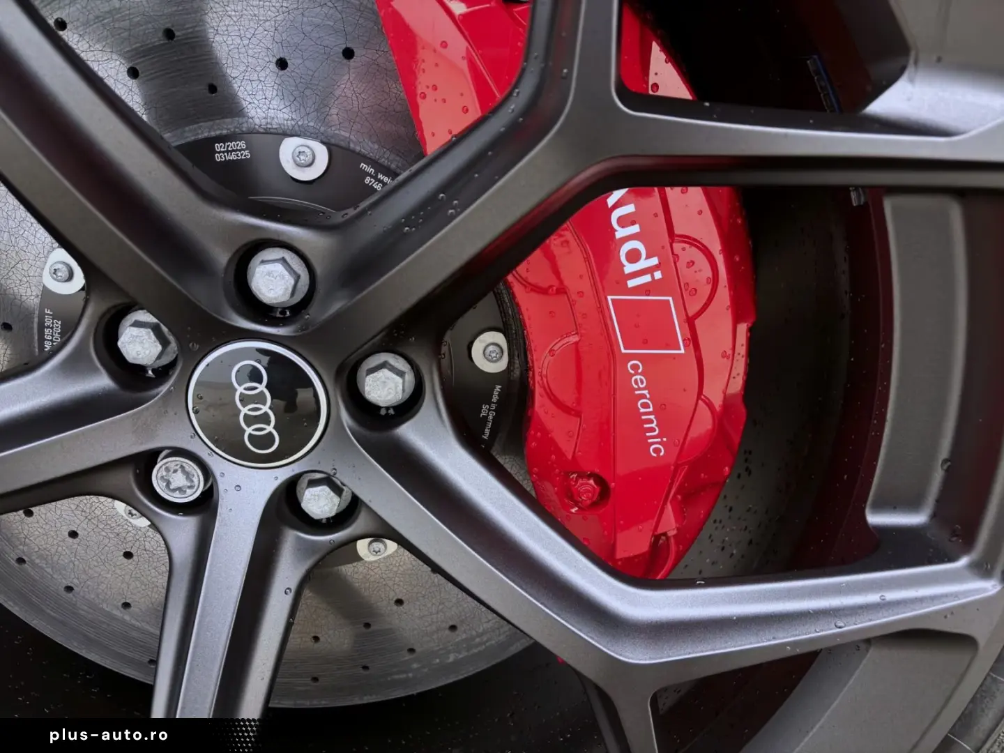 Audi RS Q8 SUV PERFORMANCE