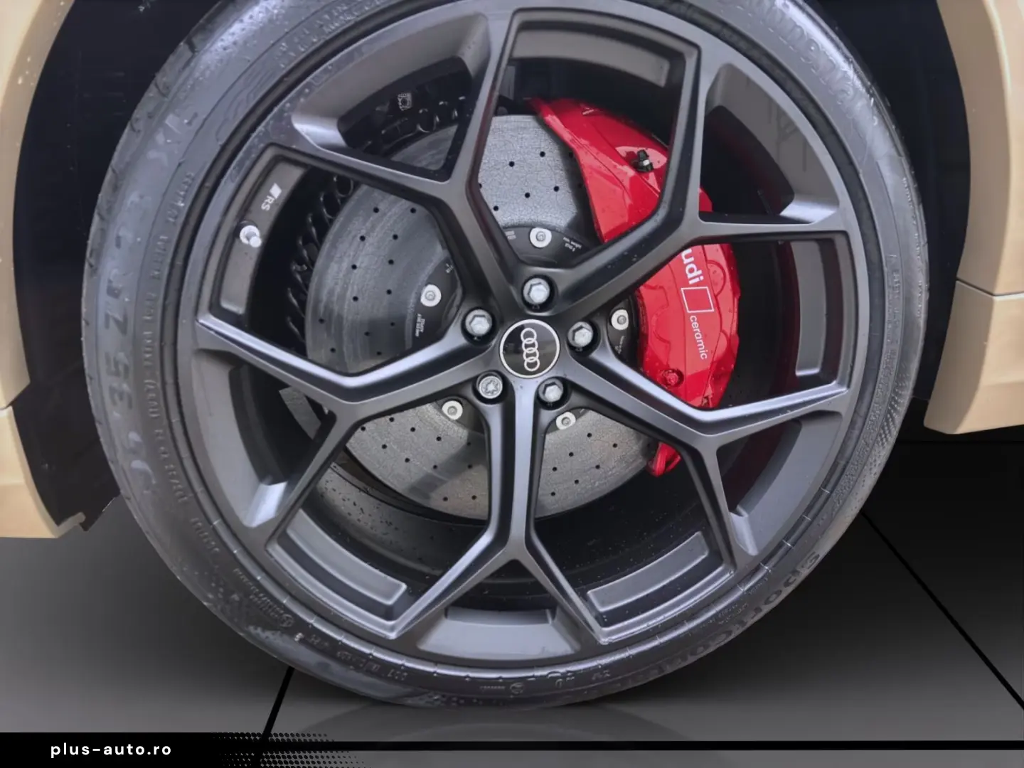 Audi RS Q8 SUV PERFORMANCE