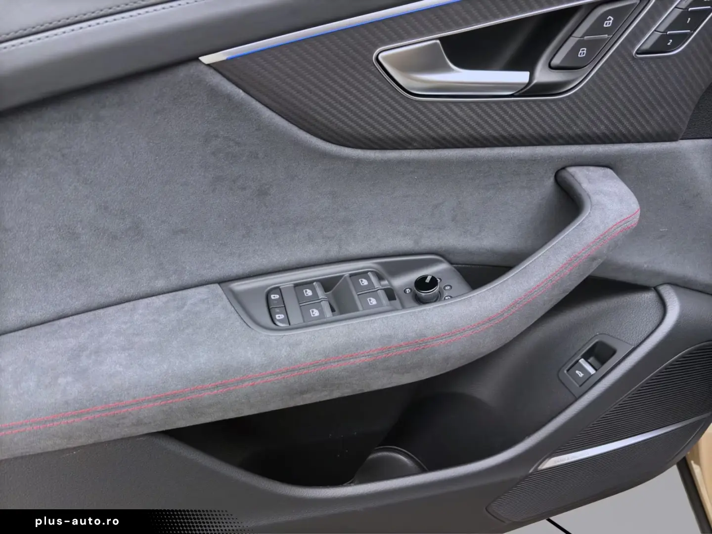 Audi RS Q8 SUV PERFORMANCE