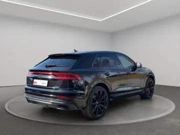 AUDI Q8 50 50 TDI qu. tip. competition plus STANDHZG.