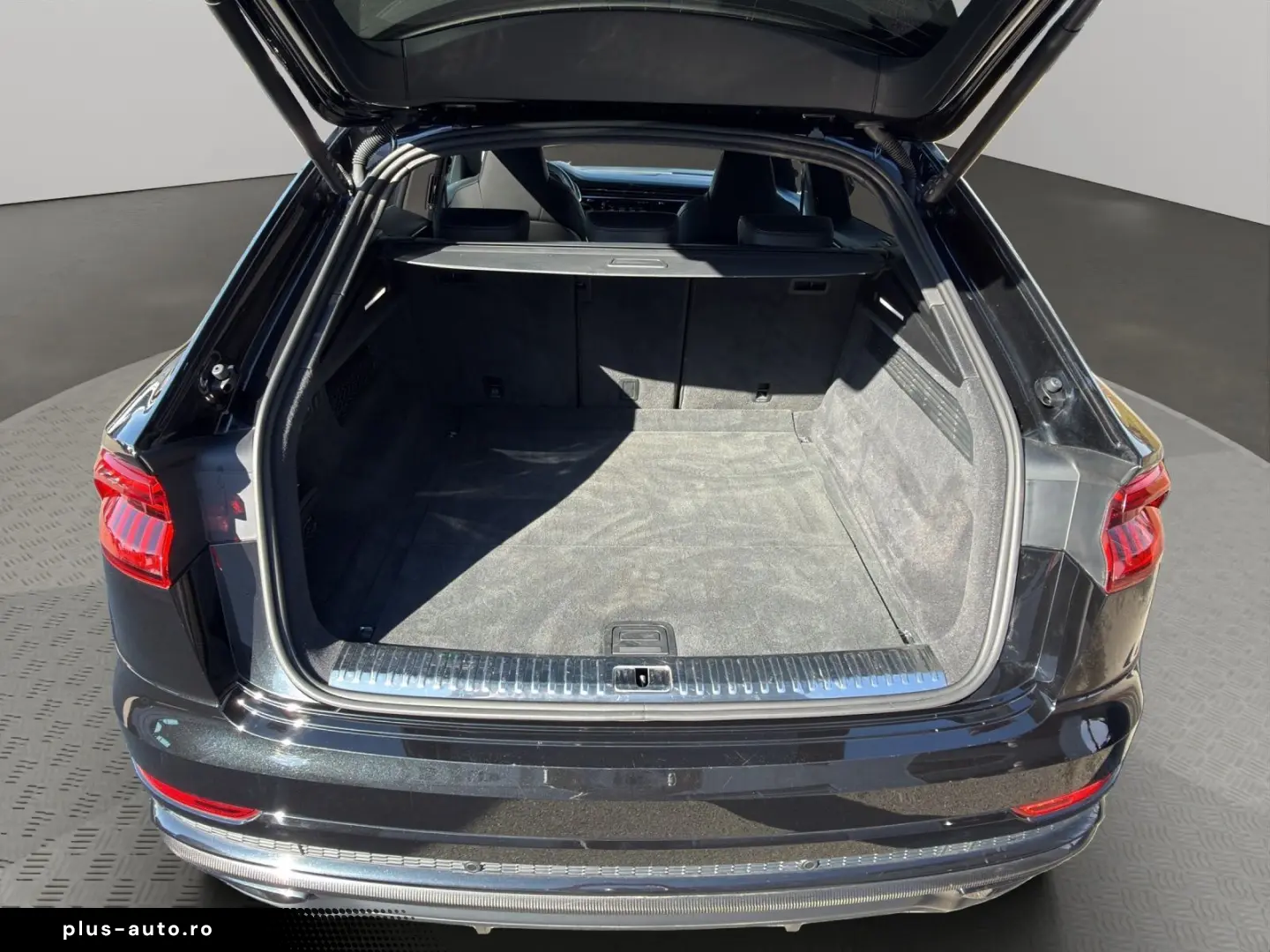 AUDI Q8 50 50 TDI qu. tip. competition plus STANDHZG.