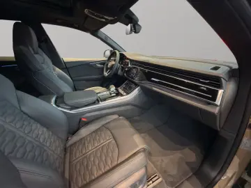 Audi RS Q8 SUV performance