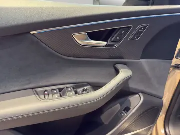 Audi RS Q8 SUV performance