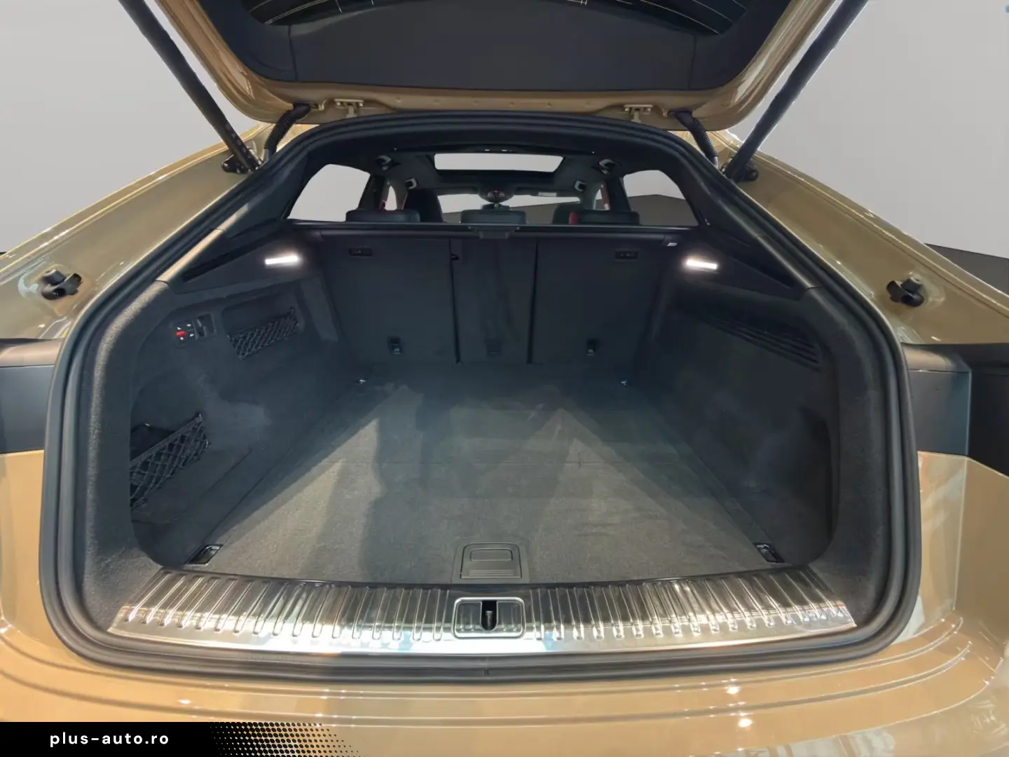 Audi RS Q8 SUV performance