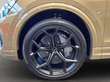 Audi RS Q8 SUV performance