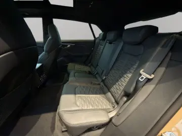 Audi RS Q8 SUV performance