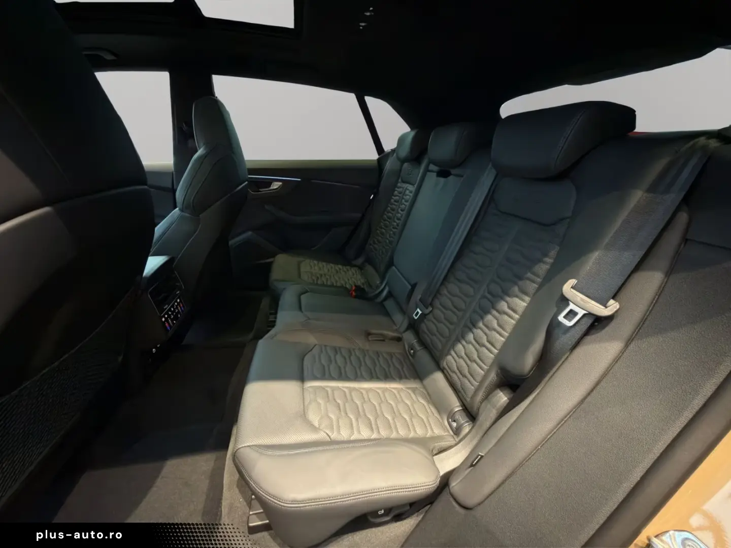 Audi RS Q8 SUV performance