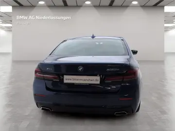 BMW 530e xDrive Limousine Dig.Cockpit LED AHK Shz.