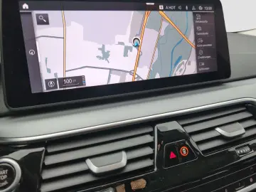 BMW 530e xDrive Limousine Dig.Cockpit LED AHK Shz.